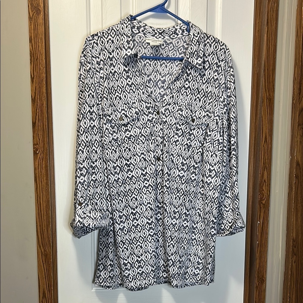 Rebecca Malone Gray and Blue 3/4 Sleeve Button Down Shirt